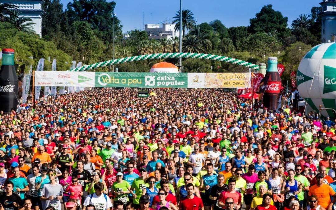 Una multitudinaria Volta a Peu València Caixa Popular conquista la ciudad