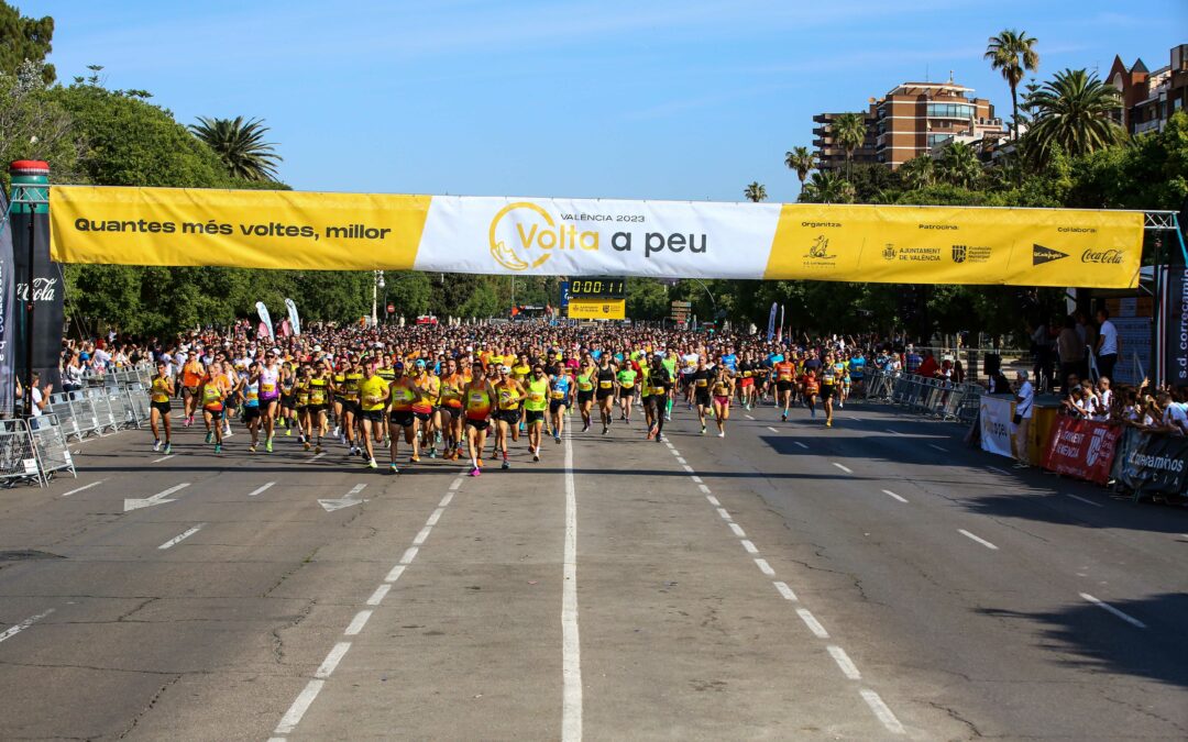 Más de 6200 personas disfrutan de la gran fiesta de la Volta a peu València